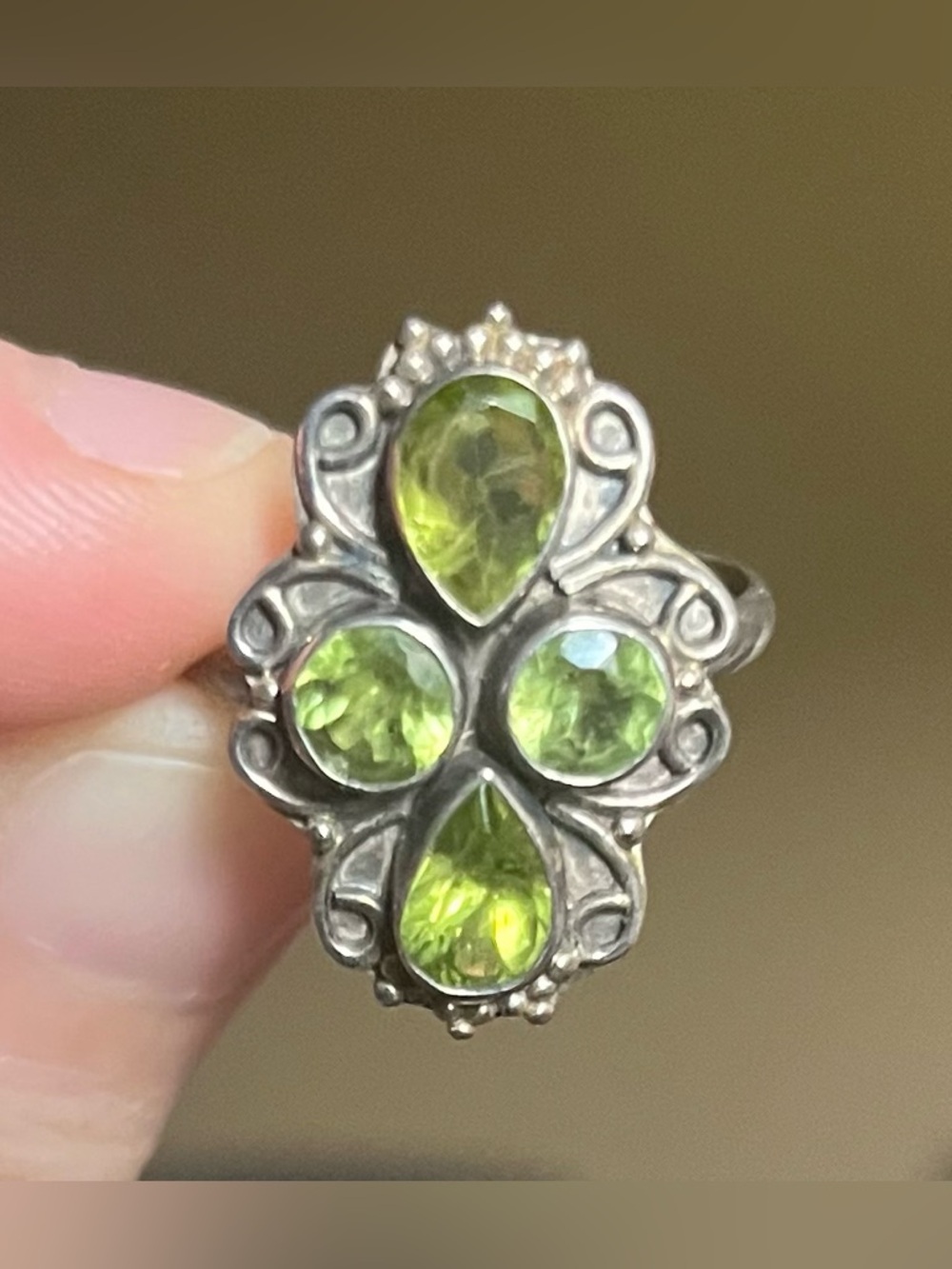 Vintage Handcrafted 925 Sterling Silver Ring w/ Four Peridot Gemstones 💎